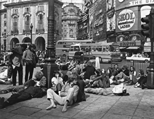 Social/Piccadilly Circus