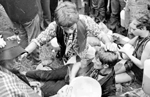 Trendy Prints: Hippies relaxing at Woburn Park