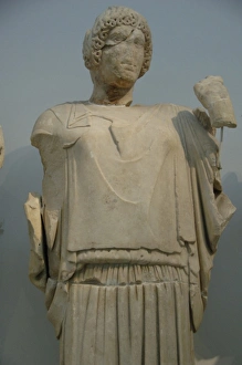 Images Dated 6th June 2007: Hippodamia. Decoration of the Temple of Zeus in the Sanctuar