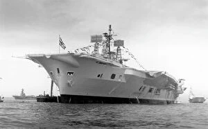 Anchor Collection: HMS Ark Royal R07