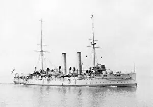 Edgar Collection: HMS Crescent, Edgar-class cruiser, WW1