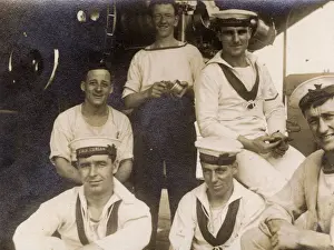 HMS Curlew, British C-class cruiser, crew members