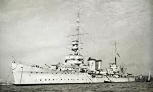Alexandria Collection: HMS Delhi, British cruiser, Alexandria, WW2