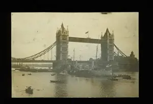 HMS Hazard on River Thames, Tower Bridge
