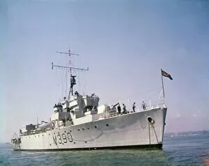 Vessel Collection: HMS Jewel, British minesweeper M390