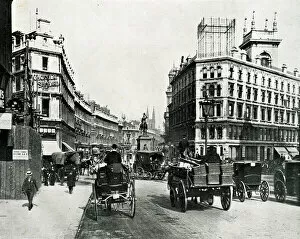 Holborn Collection: Holborn Circus and Viaduct, City of London