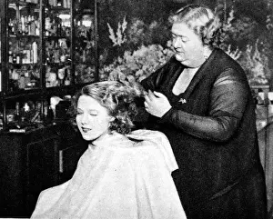 Hollywood hair dressing salon, Miss Annie Ondra having her h