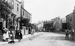 Images Dated 10th December 2018: Holmfirth Huddersfield Road early 1900s