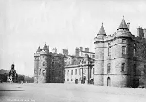 Images Dated 19th October 2009: Holyrood Palace, Edinburgh
