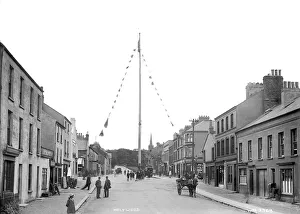 Maypole Gallery: Holywood
