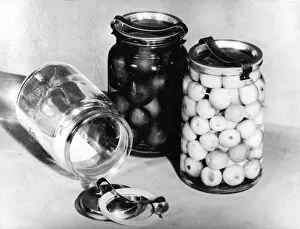 Images Dated 9th September 2011: Home Pickling 1930S