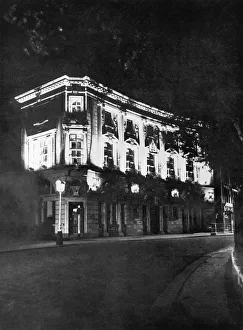 Images Dated 7th April 2012: Home of the Sphere on Coronation night, 1953