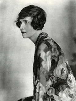 Images Dated 10th December 2018: The Hon. Mrs Francis Balfour by Madame Yevonde