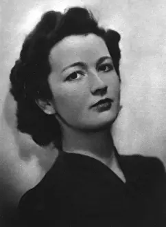 Debutante Prints: The Hon. Priscilla Brett