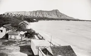 Seashore Prints: Honolulu, Hawaii, view of the waterfront