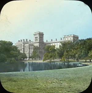 Horse Guards Parade building from St. Jamess Park