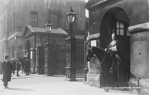 Grandeur Prints: The Horse Guards at Whitehall