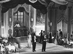 Ordered Gallery: Hotel Foyer Fashions