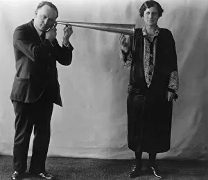 Spiritualists Gallery: Houdini Posing With Female Medium