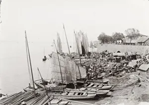 Houses and boats, Yangtze River, Hanyang - Hankow, Wuhan area, China Houses and boats, Yangtze River, Hanyang - Hankow, Wuhan area, China