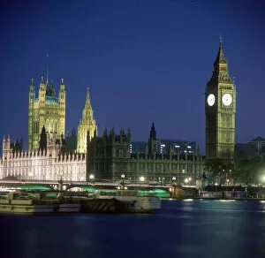 Images Dated 23rd January 2020: The Houses of Parliament, Westminster Bridge over the River Thames and Big Ben at Night Date