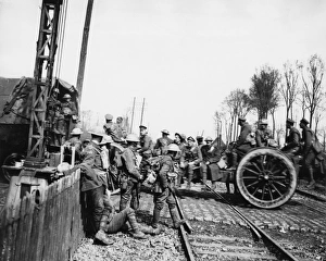 Images Dated 27th October 2011: Howitzer towed by lorry near Merris, France, WW1