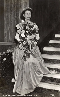 Images Dated 23rd May 2017: HRH Queen Elizabeth II - with large bouquet of flowers