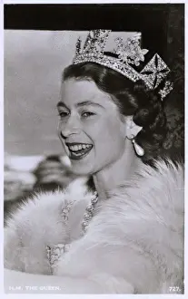 Monarch Prints: HRH Queen Elizabeth II - wearing the George IV State Diadem