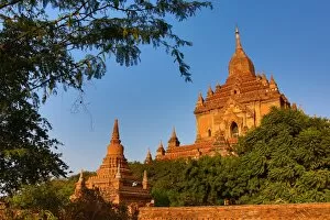 Images Dated 30th January 2016: Htilominlo Temple in Bagan, Myanmar