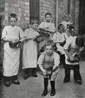 Aprons Gallery: Hull Sailors Orphan Homes - Shoe Cleaning