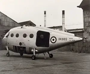 Hunting Percival P74, XK889, during construction