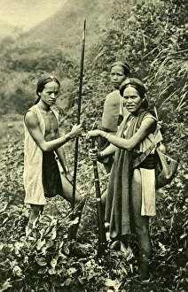 Images Dated 23rd August 2018: Three huntsmen of the Atayal tribe, Formosa (Taiwan)