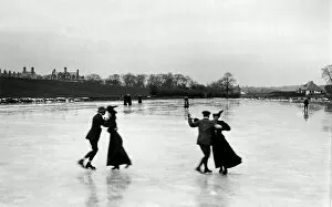 Edinburgh Collection: Ice skating in Winter