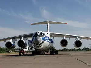 Flooding Prints: Ilyushin IL-76D 90VD rushes aid to Philippine surge flo