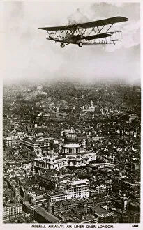 Roofs Collection: Imperial Airlines Handley Page over London, Englad