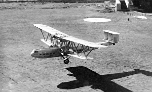 Airway Gallery: Imperial Airways passenger plane Hadrian
