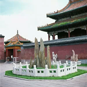 Sculptures Collection: Imperial Palace at Shenyang, Liaoning Province, China