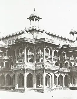 India - Akbars Tomb - The three top stories, Secundra