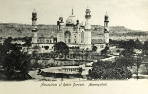 Images Dated 16th September 2011: India - Bibi Ka Maqbara