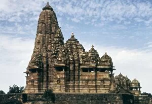 Geogrl9 Cas Collection: INDIA. Khajraho. Hindu temple Kandariya Mahadeva