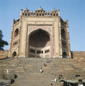 Court Yard Prints: INDIA. UTTAR PRADESH. Agra. Fatehpur Sikri. Buland