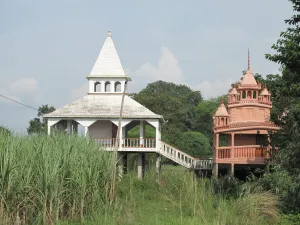 Images Dated 19th September 2011: India - West Bengal - Plassey