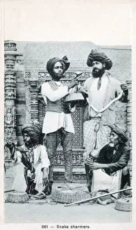 Powerful Gallery: Indian snake charmers. Date: 1900s