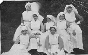 Annotated Collection: Informal group of seven nurses at Bradford War hospital