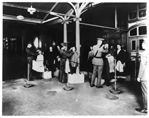 Arrival Prints: Inspection of immigrants at Ellis Island, America