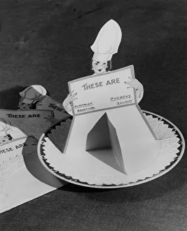 Images Dated 29th March 2018: INVISIBLE SANDWICHES