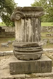 Images Dated 6th June 2007: Ionic column