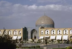 Iran. Isfahan. Sheikh Lotfollah Mosque. 17th century. Reigh