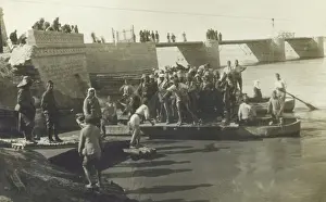 Iraq - French Foreign Legion cross Euphrates