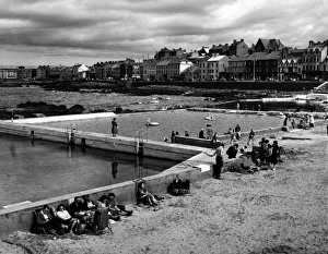 Images Dated 23rd August 2011: Ireland / Portstewart